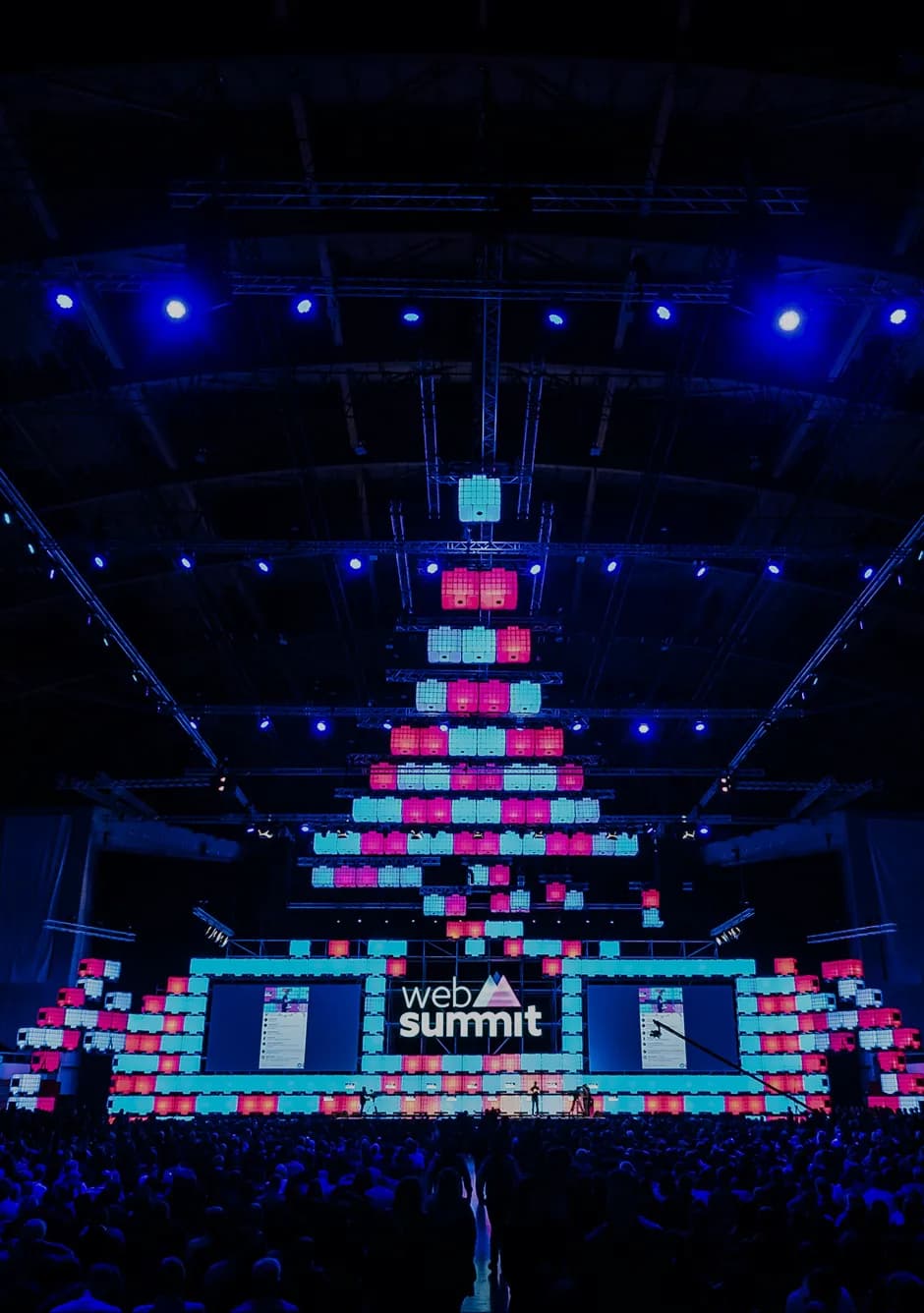 Technical lead working on a live launch setup